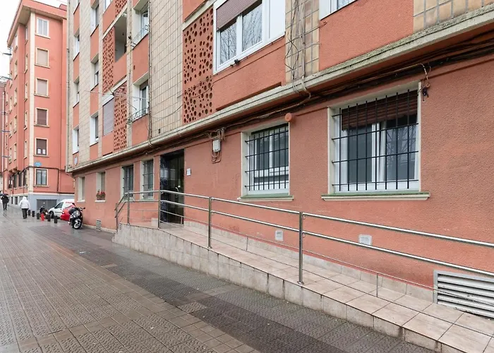 Bilbao Sarriko - Deusto By Aston Rentals